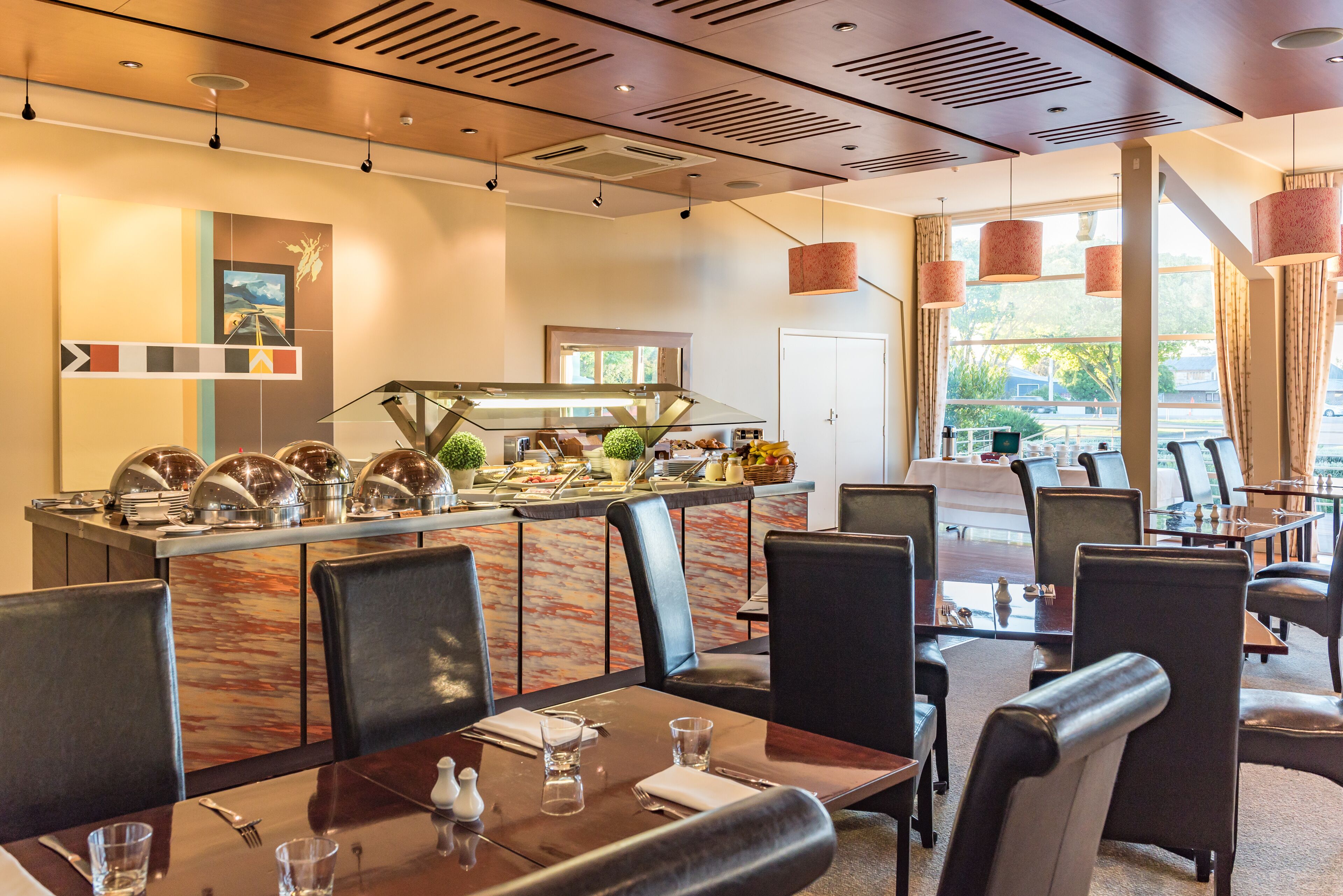 Tägliches Frühstücksbuffet gegen Gebühr