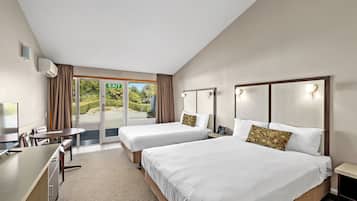 In-room safe, desk, blackout drapes, soundproofing