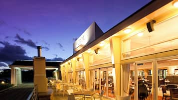 Breakfast, lunch, dinner served; local cuisine