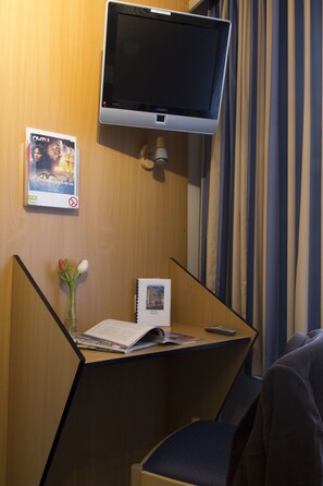 Tabla de planchar con plancha, cunas, wifi gratis