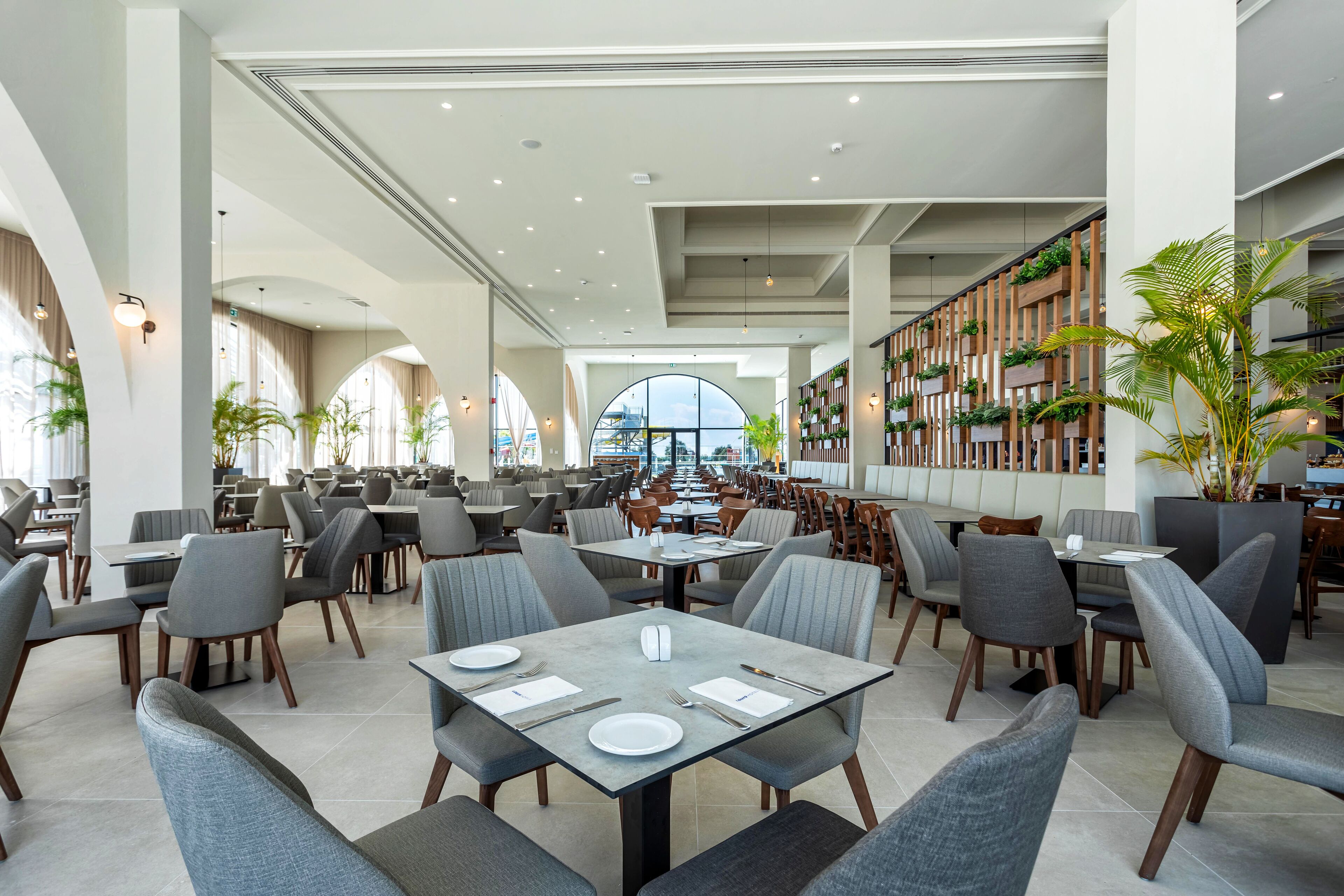 Foto - Louis Phaethon Beach