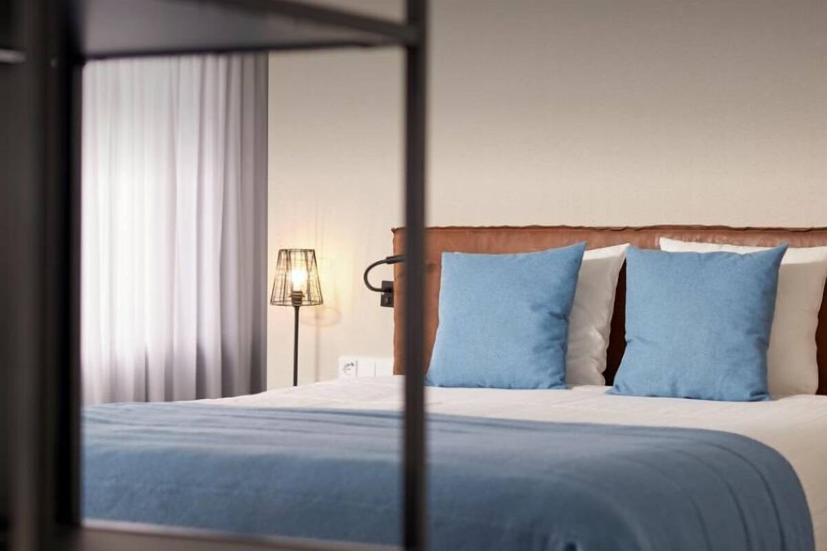 1 bedroom, in-room safe, desk, laptop workspace