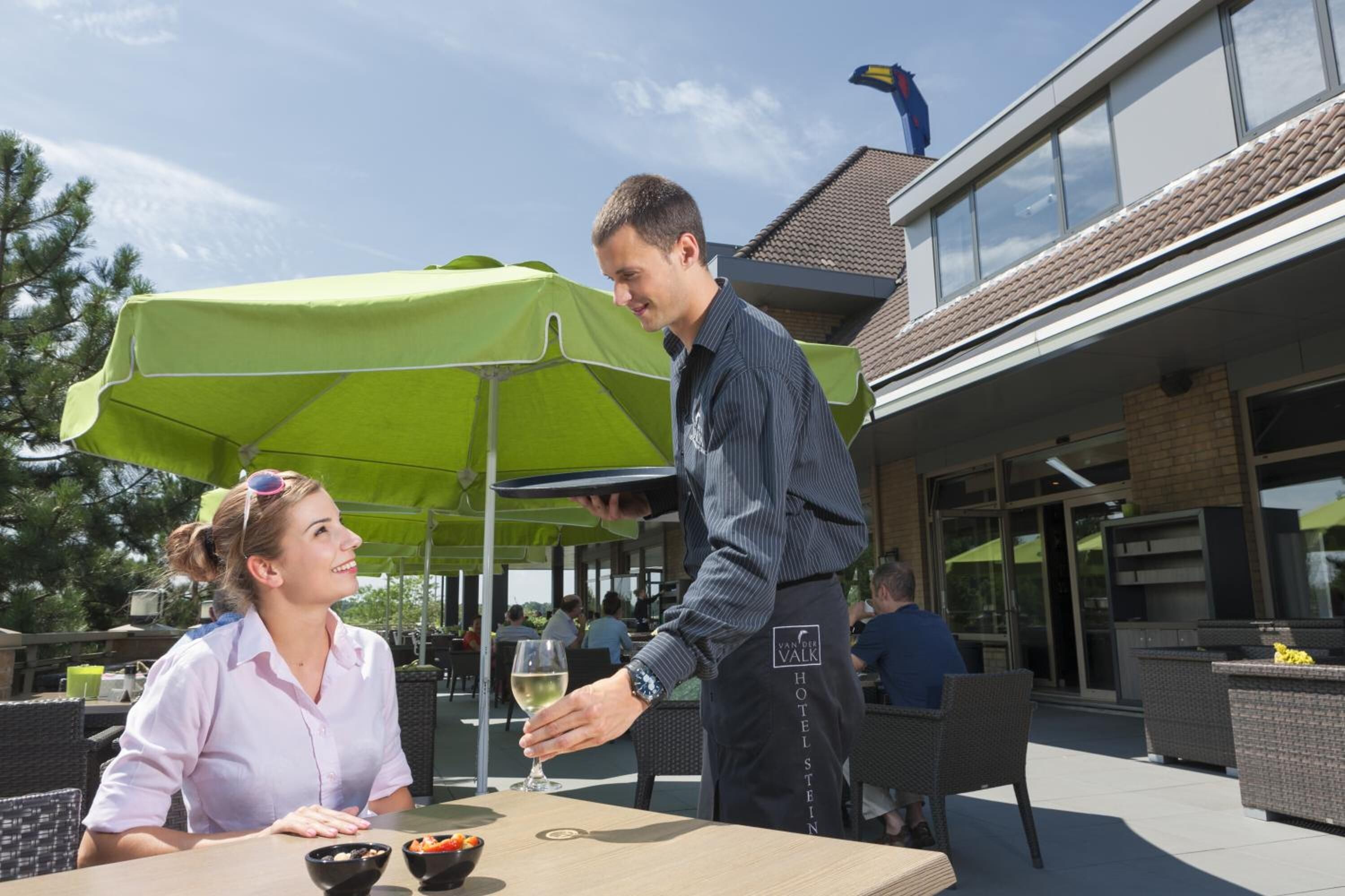 breakfast, lunch and dinner served