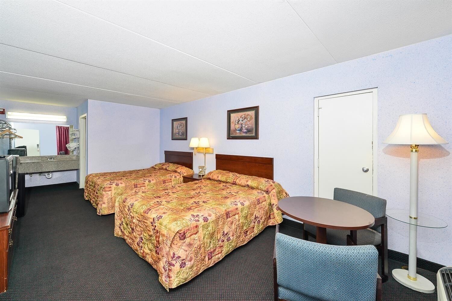 Blackout drapes, iron/ironing board, free WiFi, bed sheets