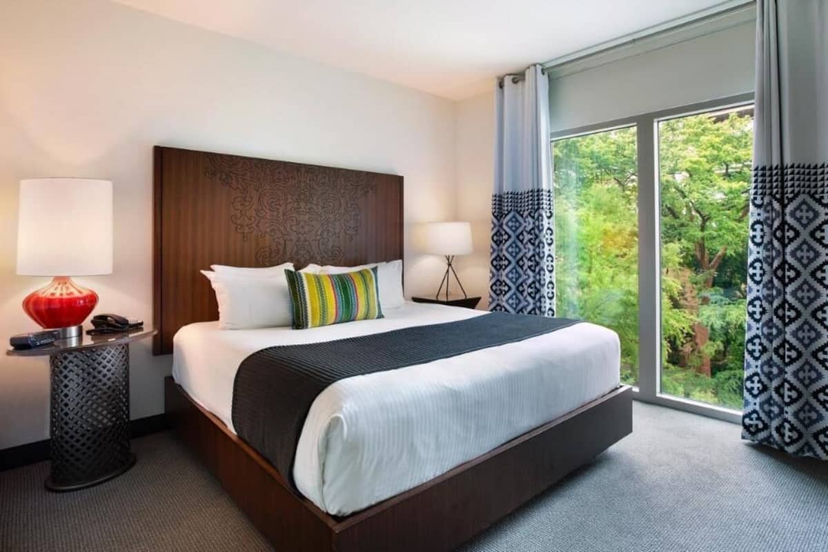 1 bedroom, premium bedding, pillowtop beds, in-room safe