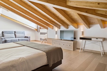 ํจ๋ฐ๋ฆฌ๋ฃธ | ์ค๋ฆฌ/๊ฑฐ์ํธ ์ด๋ถ, ๊ฐ์ค ๋ด ๊ธ๊ณ , ์ฑ
์, ๋
ธํธ๋ถ ์์
๊ณต๊ฐ