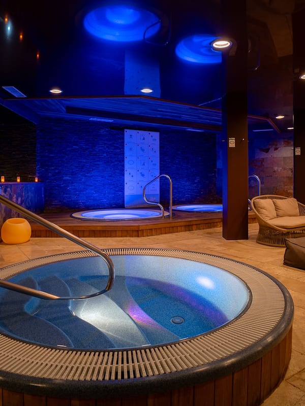 Sauna, hot tub, steam room, body treatments, facials, 1 treatment room