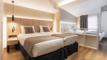 1 bedroom, in-room safe, desk, blackout drapes