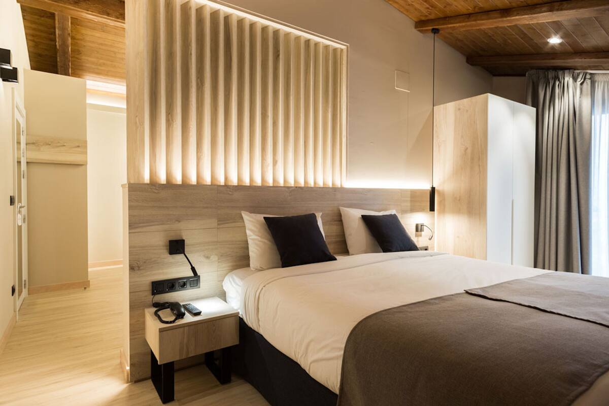 luxury suite | 1 bedroom, in-room safe, desk, blackout curtains