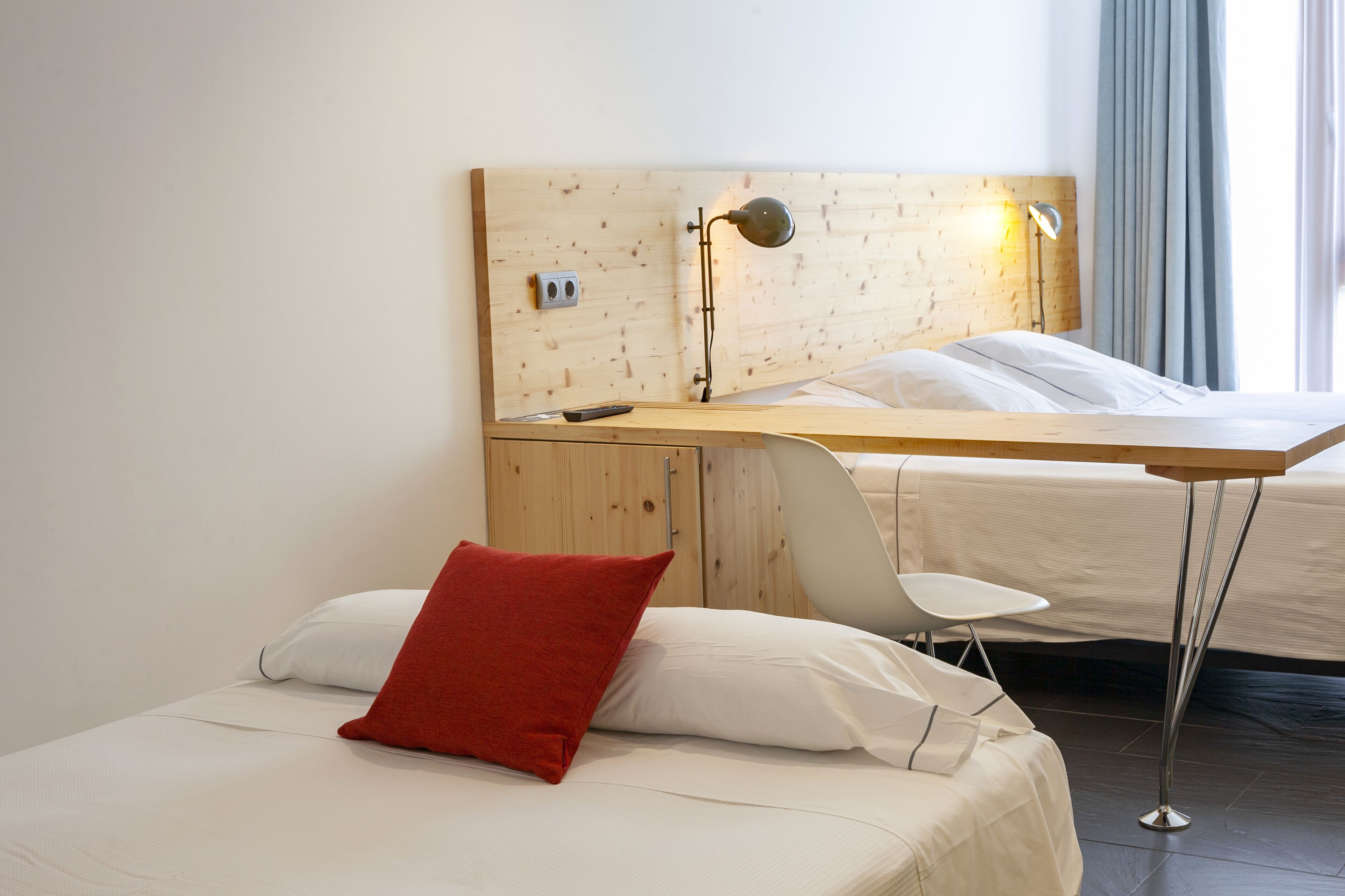 Sábanas de algodón egipcio, ropa de cama de alta calidad y minibar 