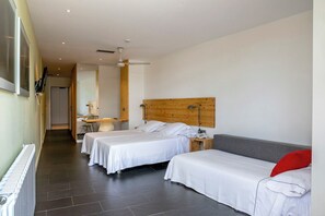Sábanas de algodón egipcio, ropa de cama de alta calidad y minibar 