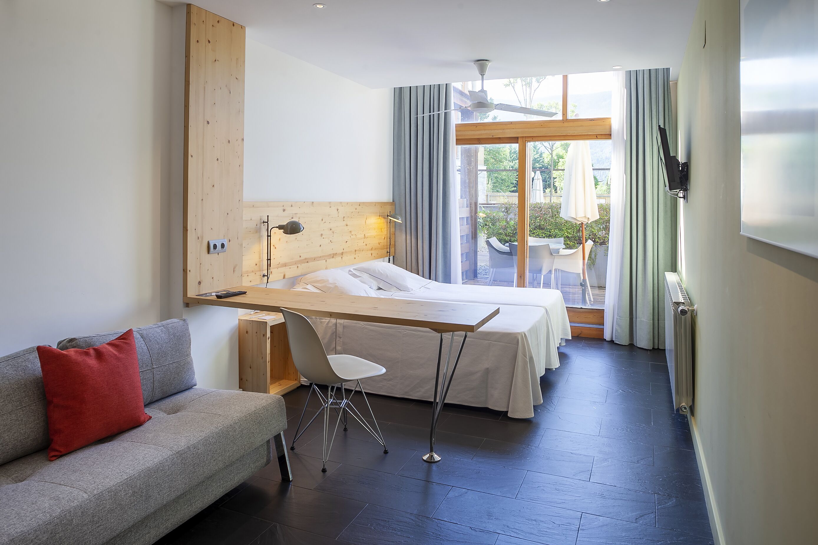 Sábanas de algodón egipcio, ropa de cama de alta calidad y minibar 
