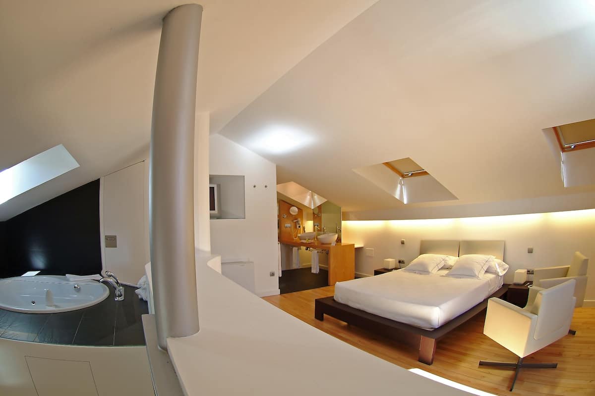 Suite, Whirlpool (Duplex) | Bettwäsche aus ägyptischer Baumwolle, hochwertige Bettwaren, Minibar