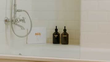 Chambre Triple Supérieure | Salle de bain