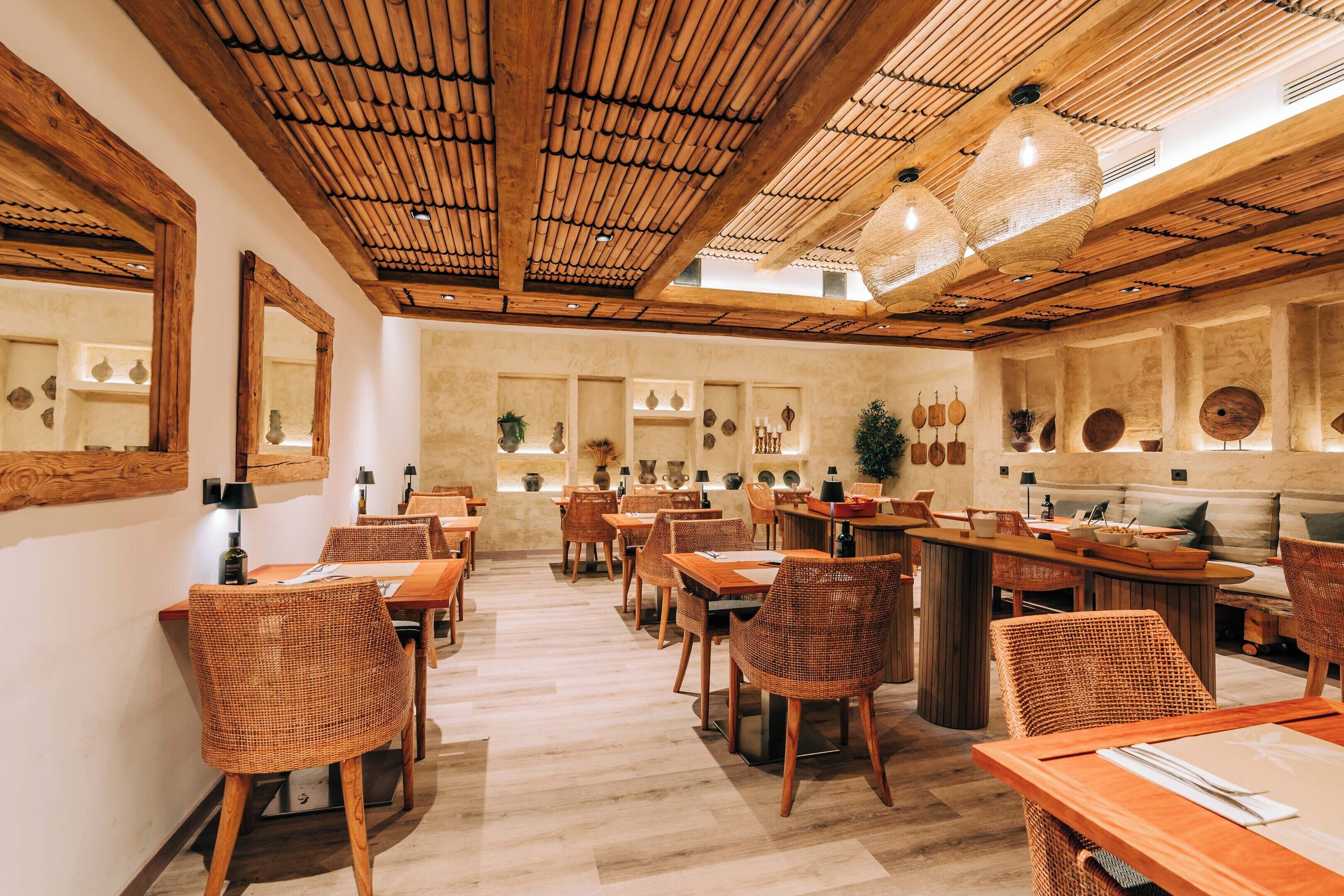 Päivittäinen tilauksen mukaan valmistettu aamiainen (16 EUR per henkilö)