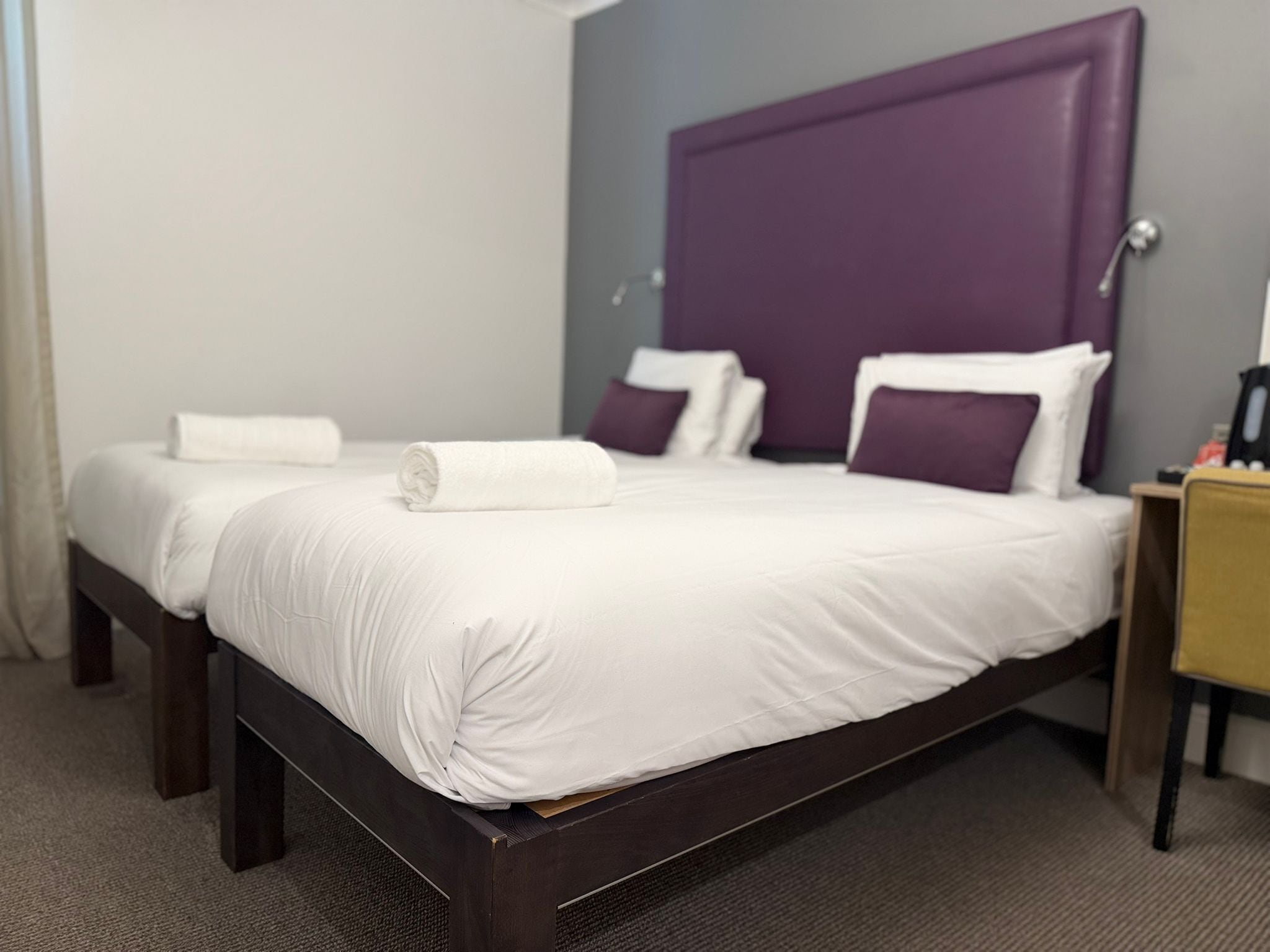 Standard Twin Room, Ensuite | In-room safe, desk, iron/ironing board, free WiFi