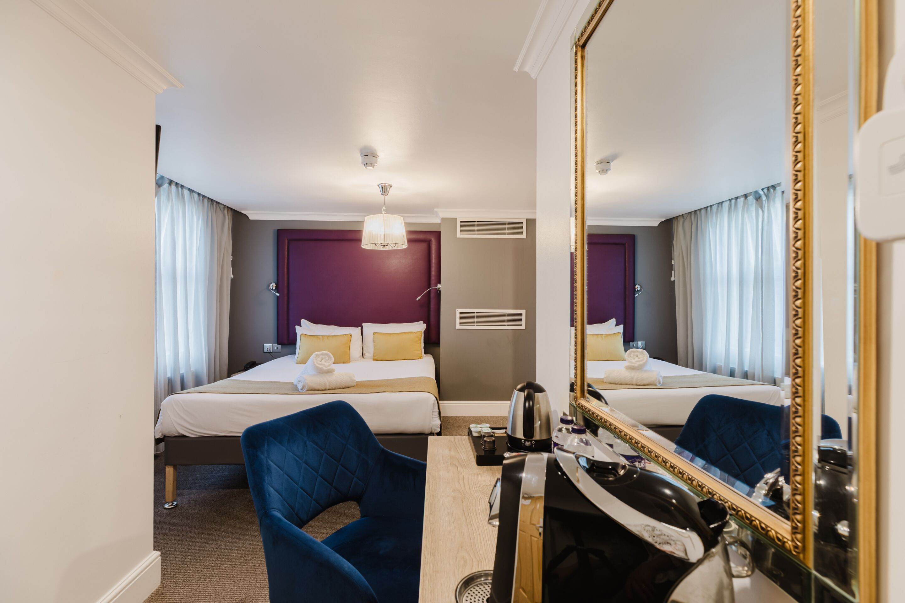 Premium Double Room, Ensuite | In-room safe, desk, iron/ironing board, free WiFi