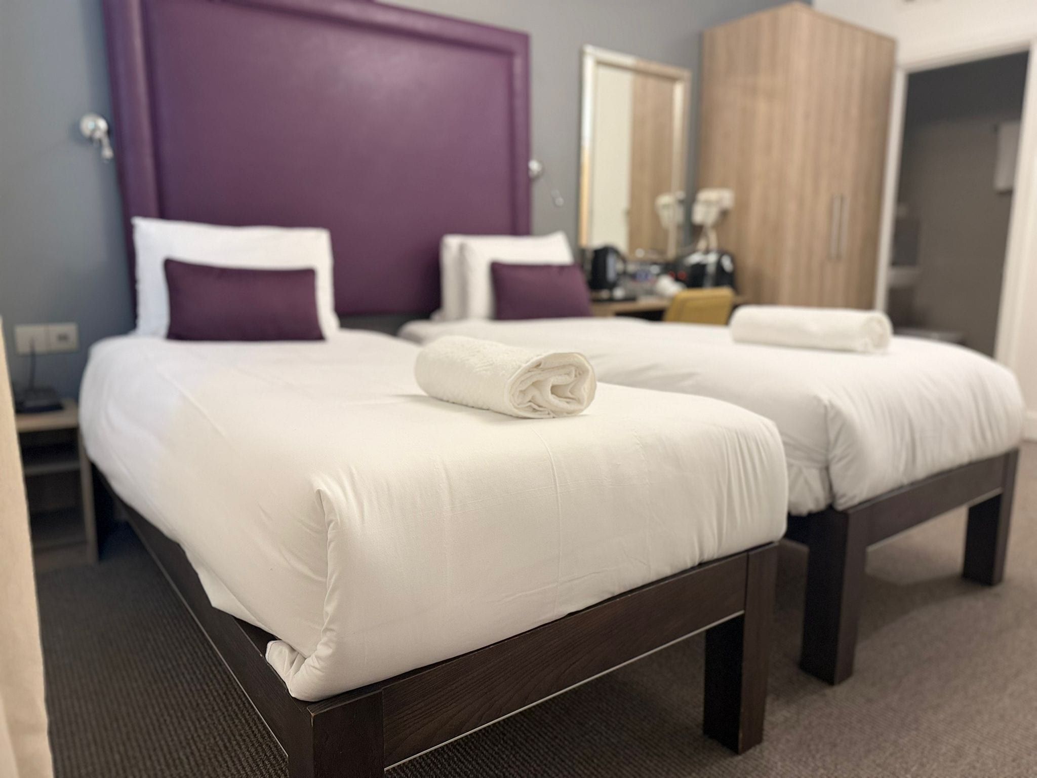 Kamar Twin Standar, ensuite | Brankas, meja kerja, setrika/meja setrika, dan Wi-Fi gratis