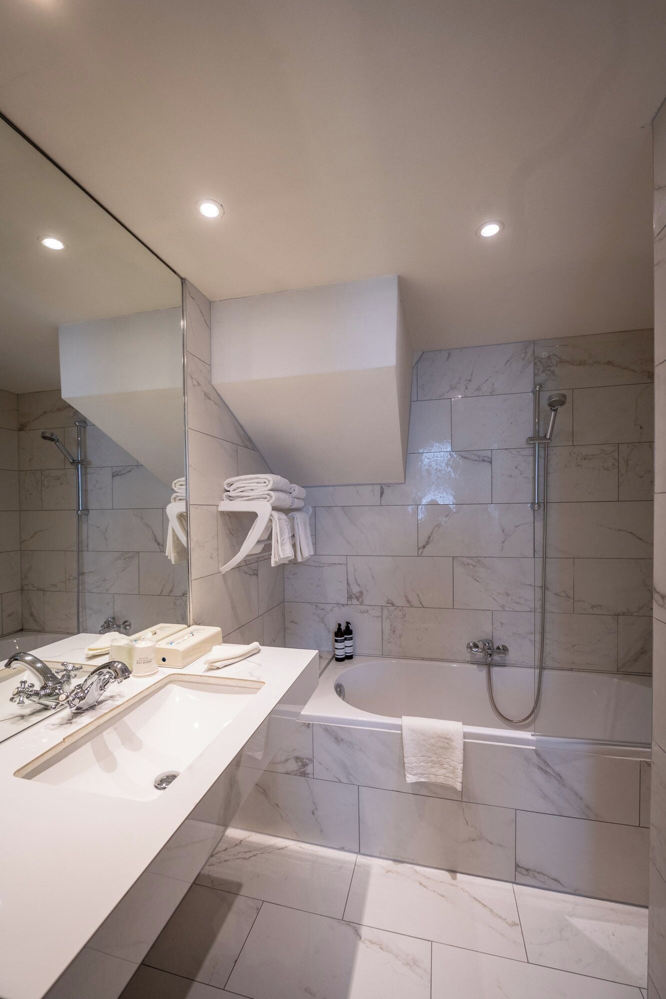 deluxe room | 1 bedroom, premium bedding, minibar, in-room safe