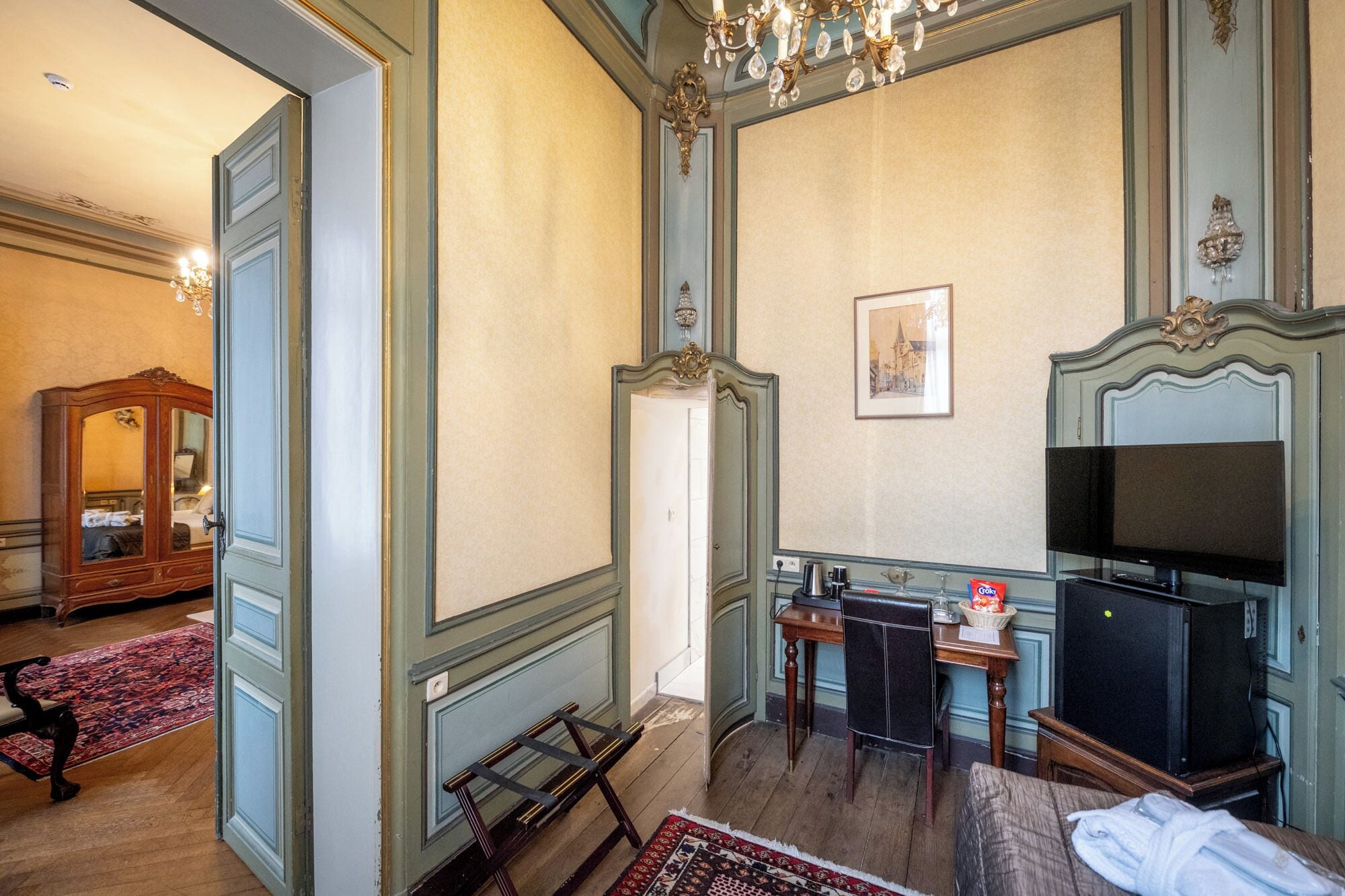 junior suite (triple) | 1 bedroom, premium bedding, minibar, in-room safe