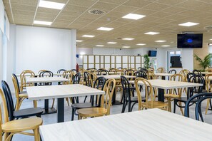 Daily buffet breakfast (EUR 5.5 per person)