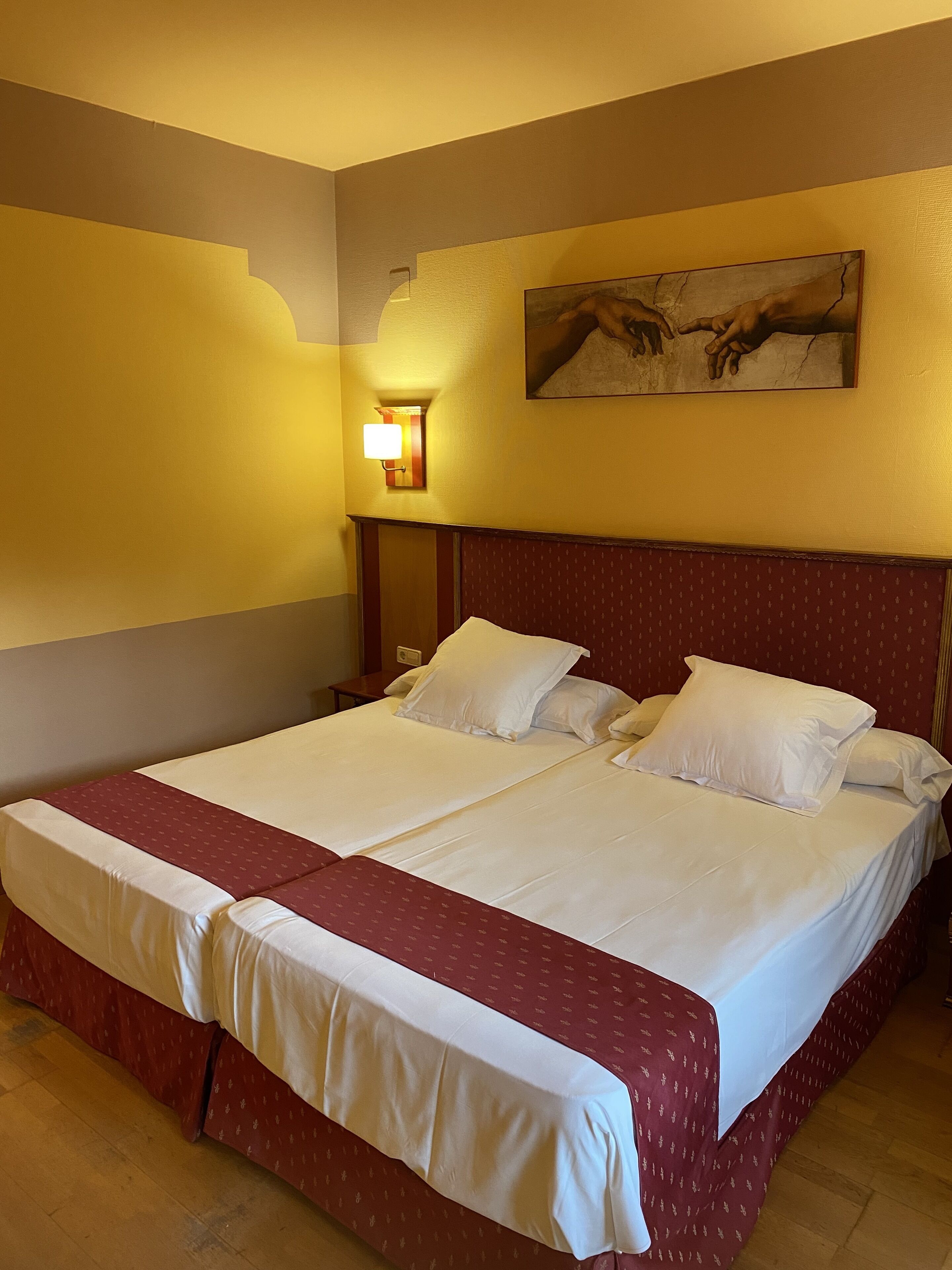 1 bedroom, down duvets, minibar, in-room safe