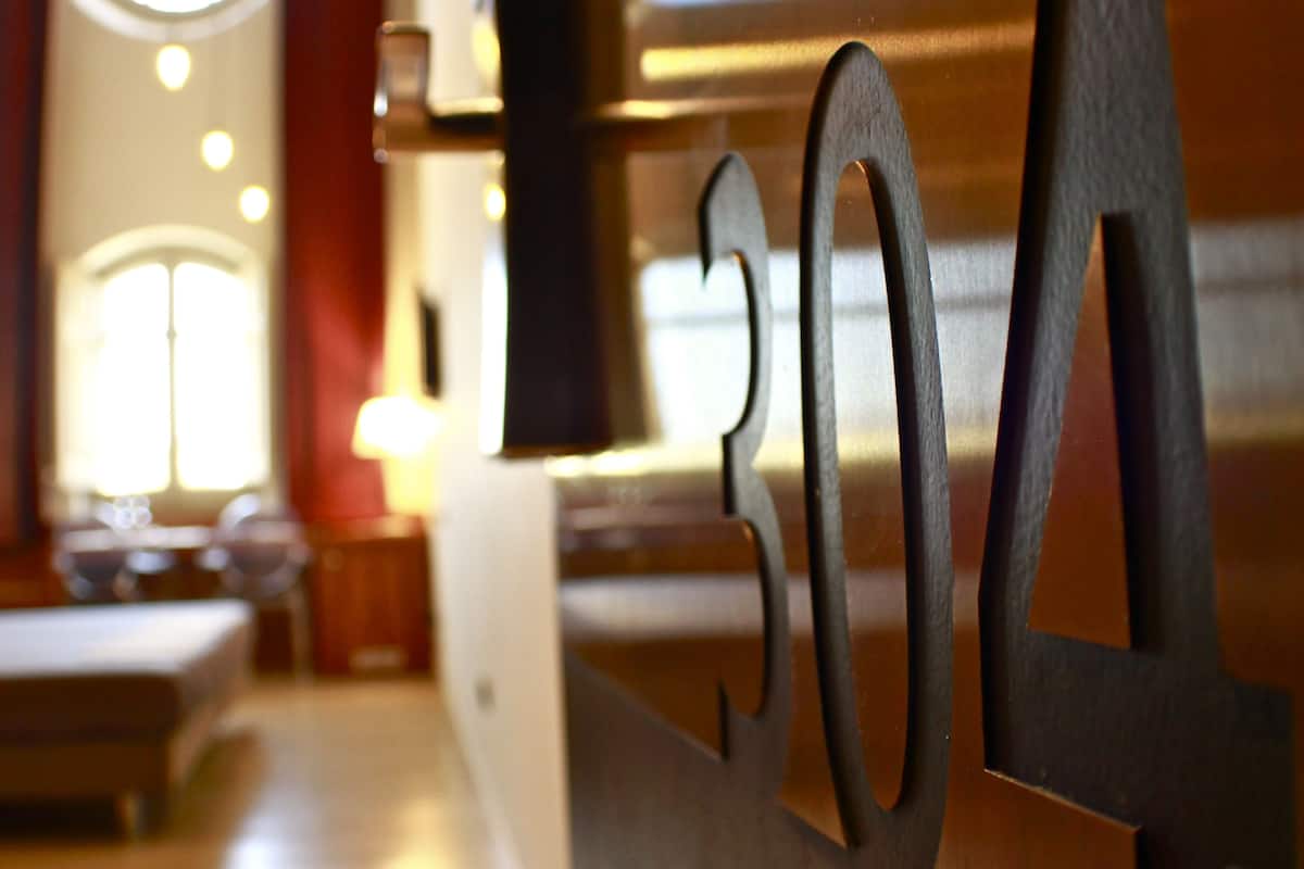 superior double room | minibar, in-room safe, desk, soundproofing