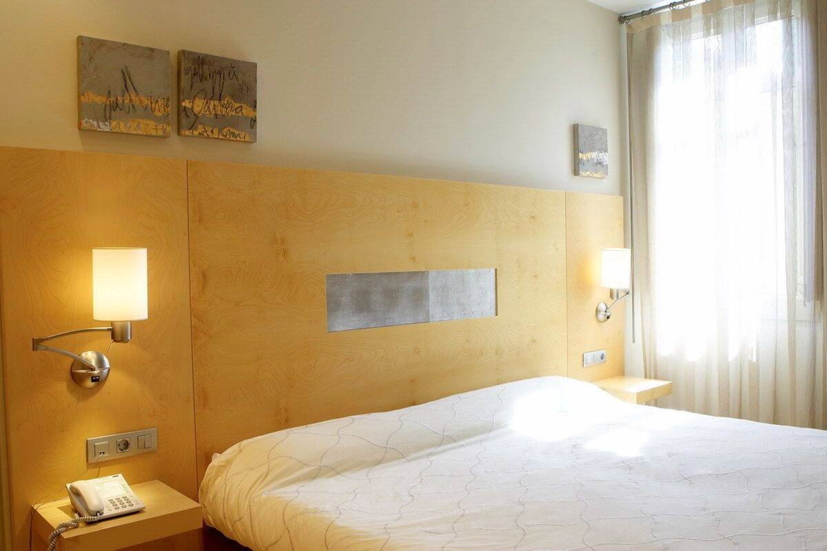 Minibar, in-room safe, desk, soundproofing