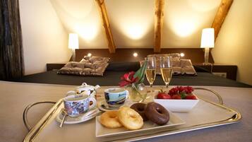 Minibar, coffres-forts dans les chambres, bureau, chambres insonorisées