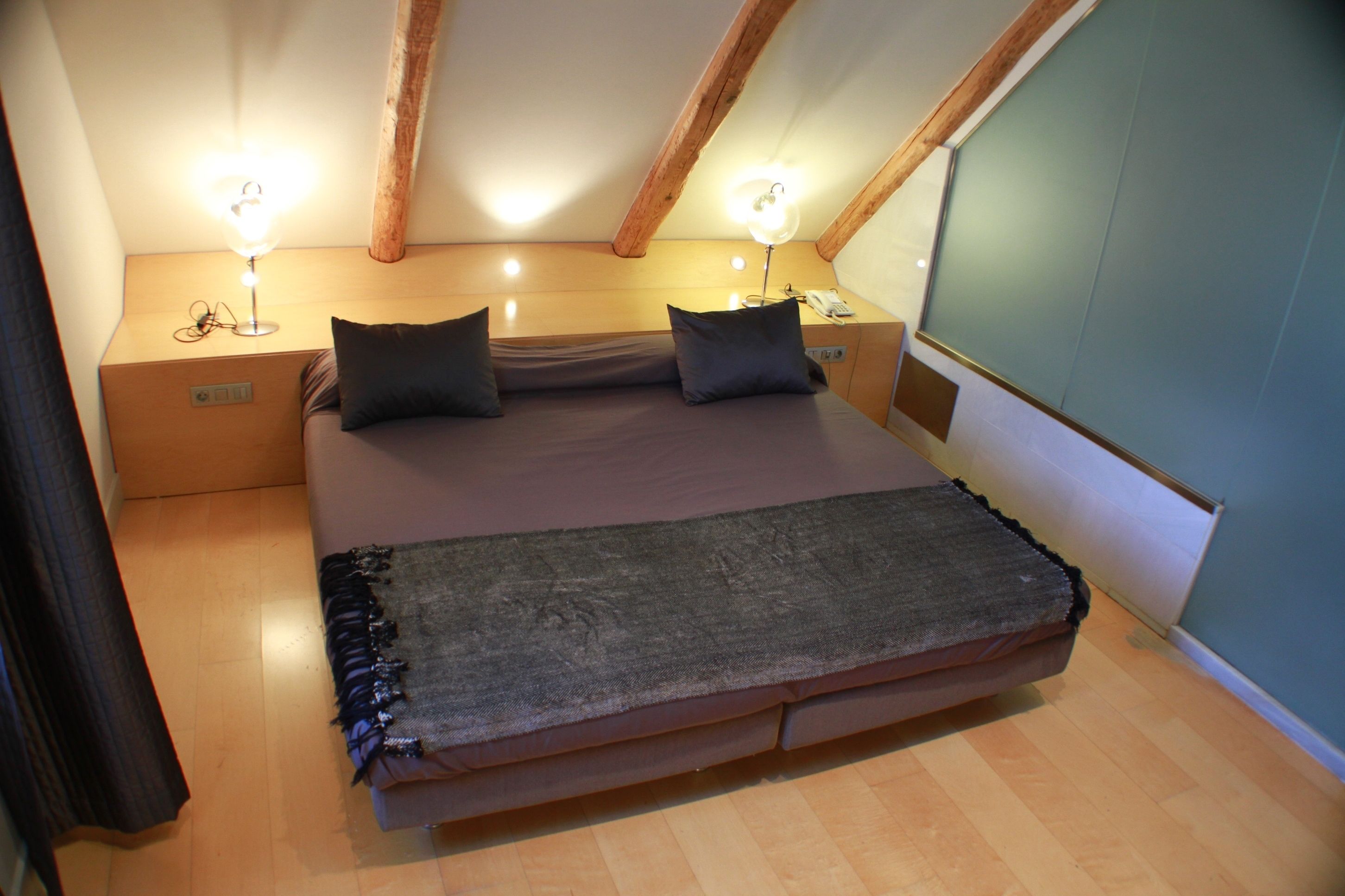 minibar, in-room safe, desk, soundproofing