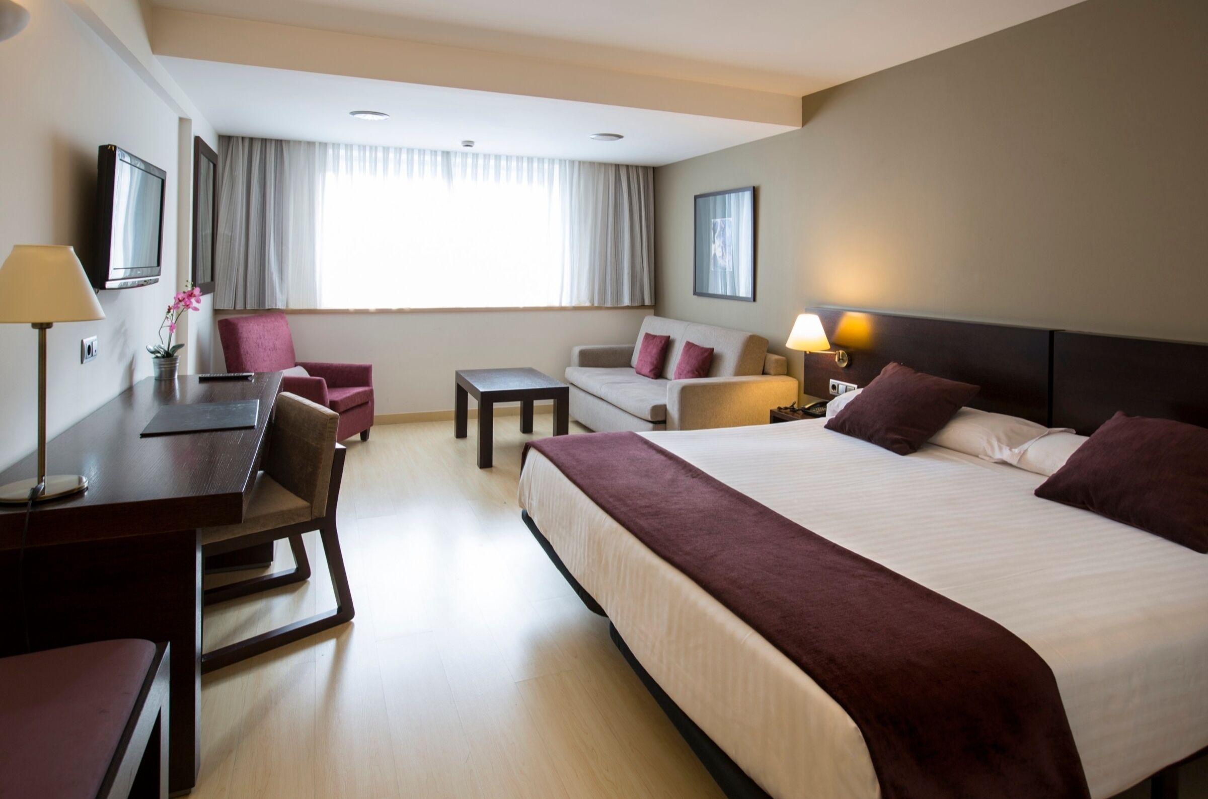 Down comforters, minibar, in-room safe, desk