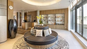 Salas de tratamientos para parejas, sauna, bañera de hidromasaje