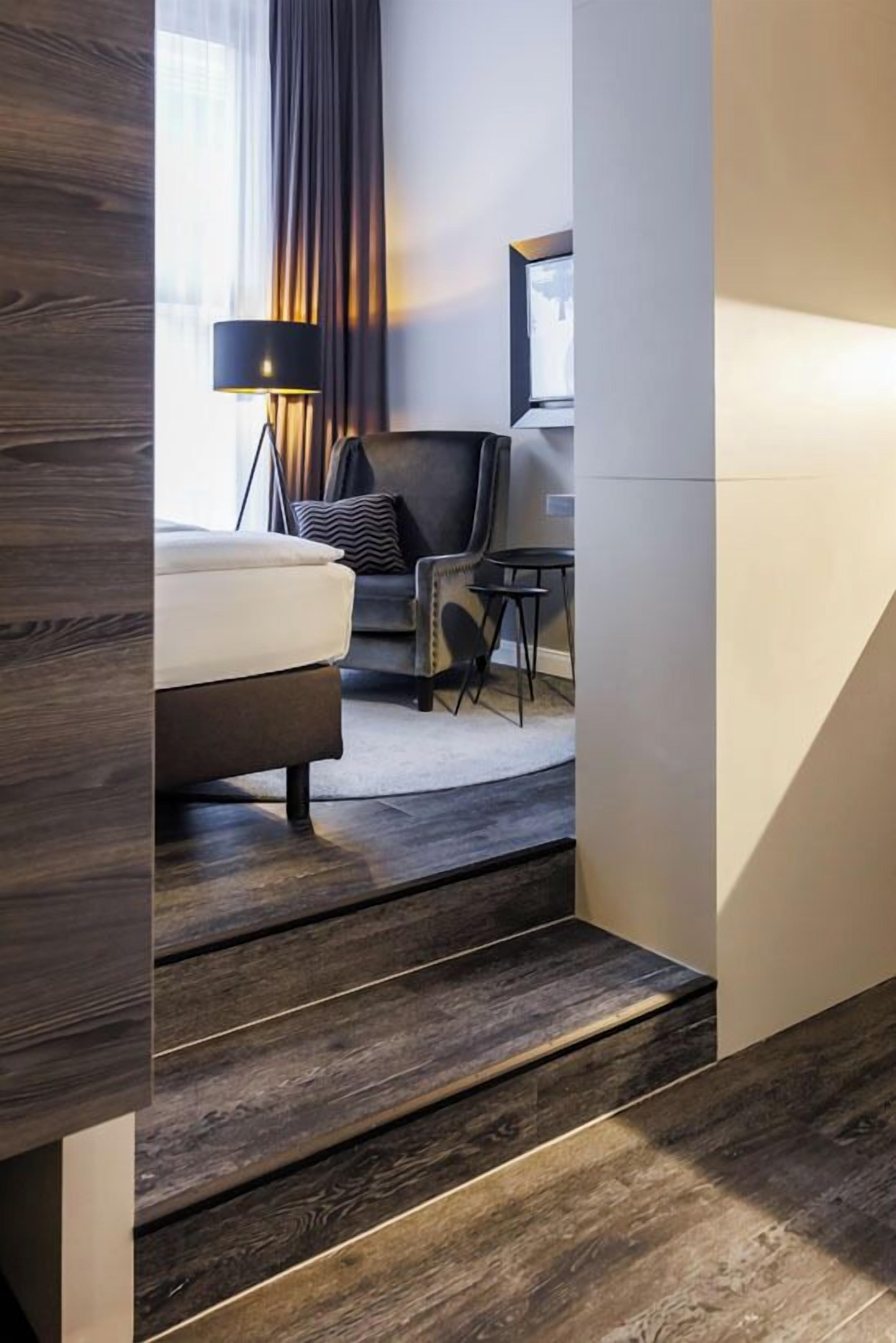 Huoneisto | Allergiatestatut vuodevaatteet, tallelokero huoneessa, työpöytä