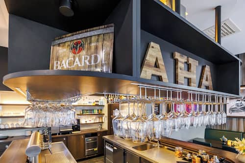 Bar (en la propiedad)