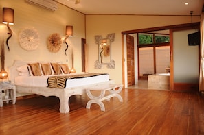 Signature Penthouse, 1 King Bed, Ocean View | Premium bedding, minibar, in-room safe, free WiFi - Cielo del Mar (Cóbano)