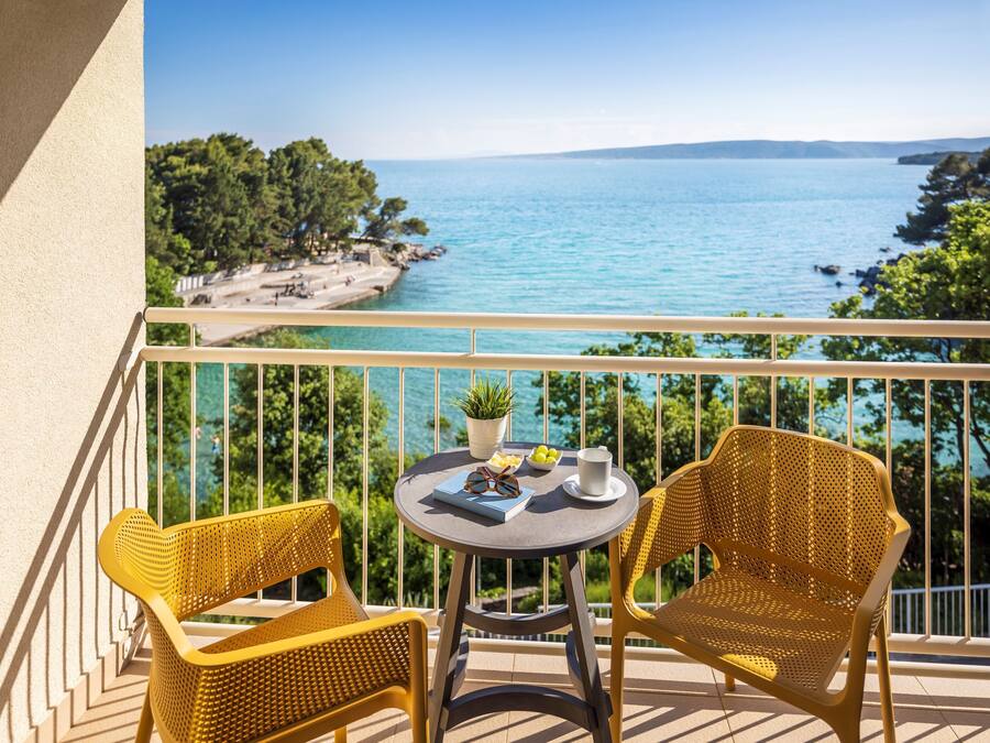 Room for 2 Seaview | Balcony view