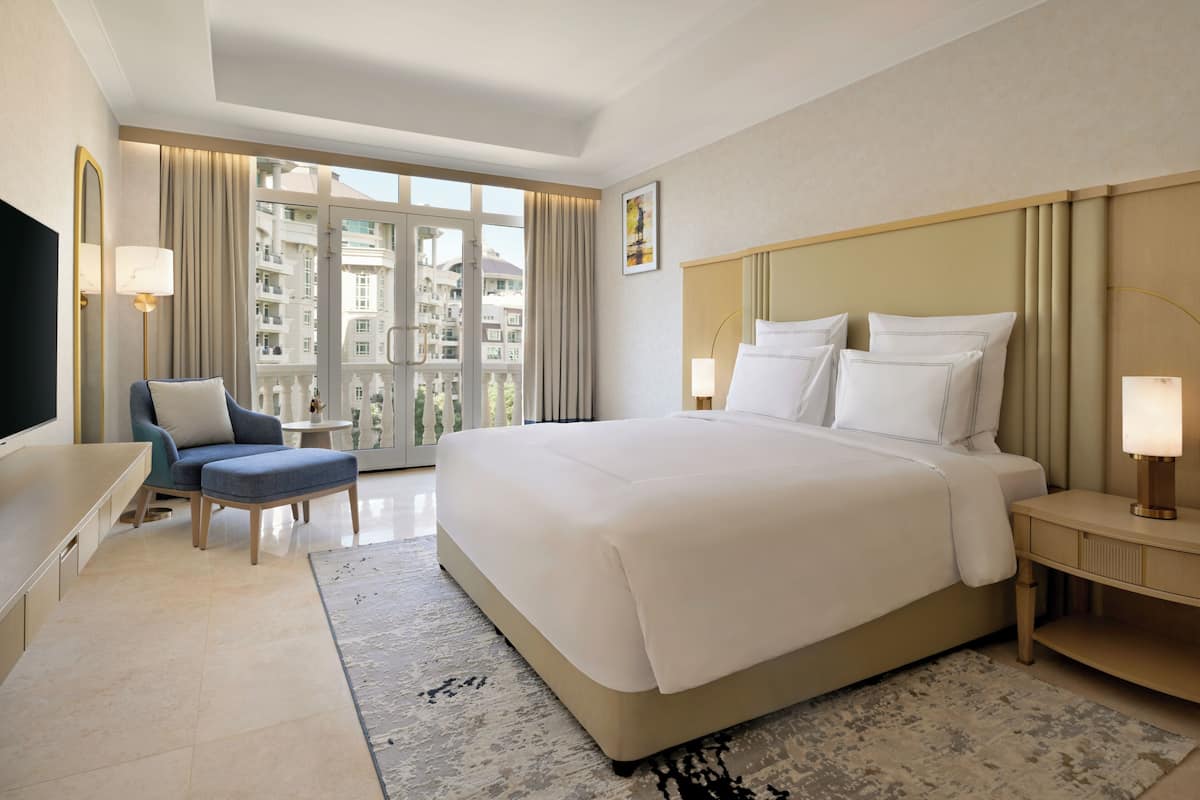 Suite Royal, 1 cama matrimonial | Minibar, caja de seguridad en la habitación y muebles diferentes