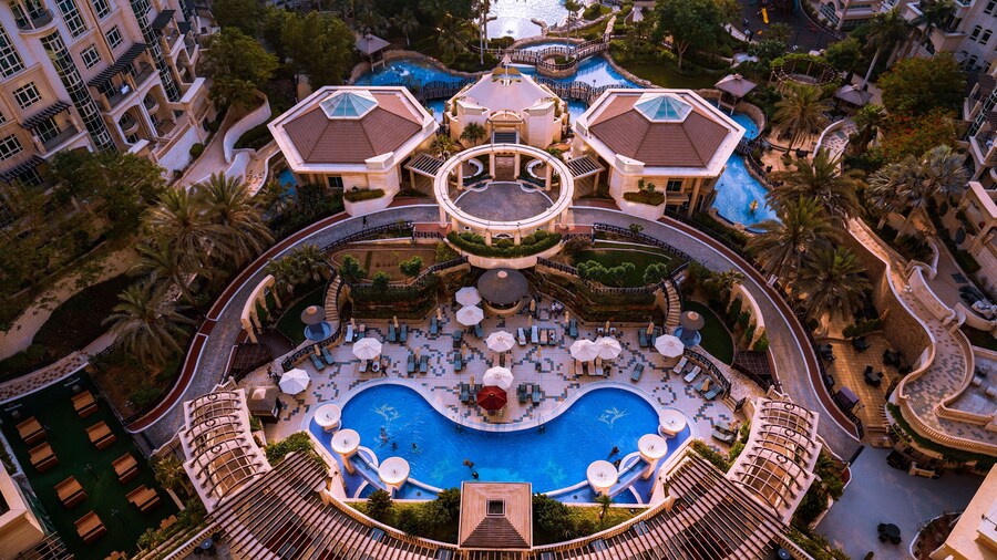 Swissôtel Al Murooj Dubai