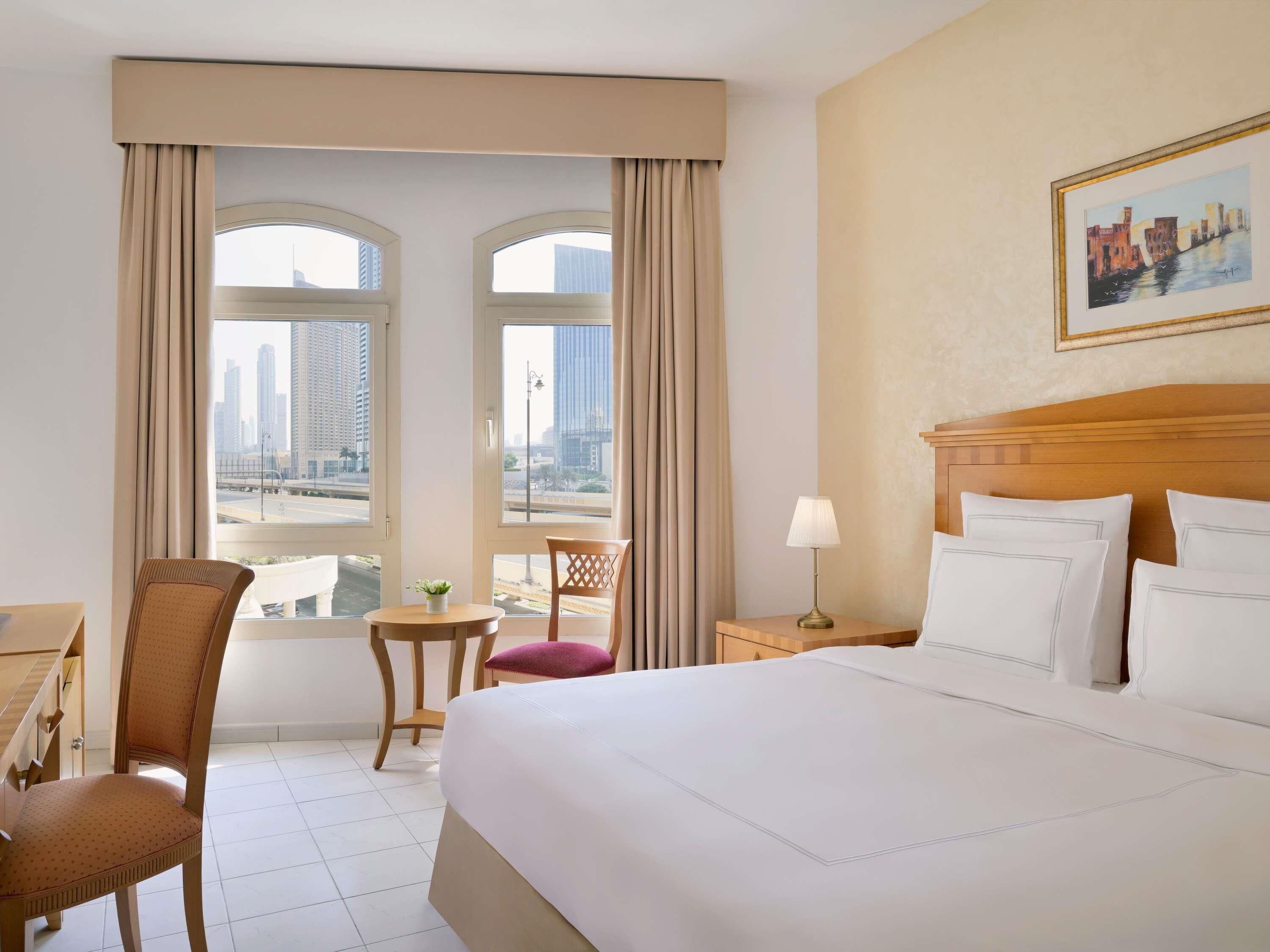 Appartement, 1 chambre | Minibar, coffre-fort, ameublement unique, bureau