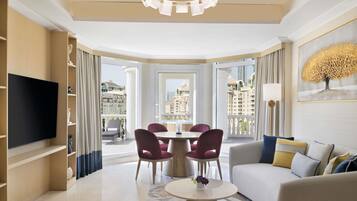 Swiss, Suite Signature