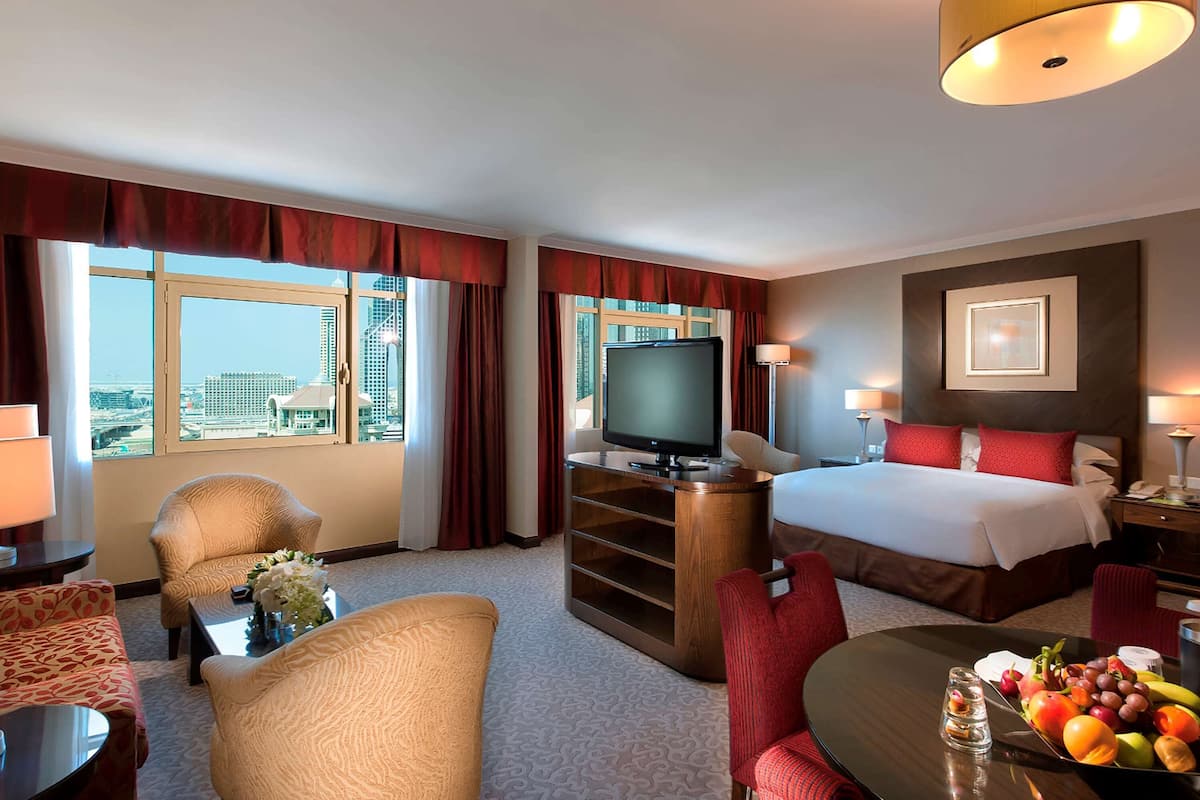 2 bedrooms, minibar, in-room safe, individually furnished