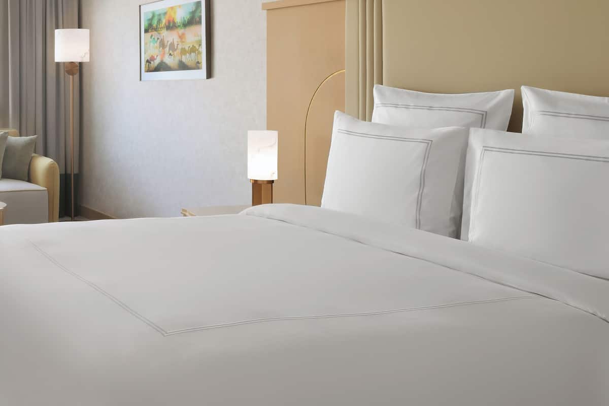Swiss, Executive Room, 1 King Bed | 2 bedrooms, minibar, in-room safe, individually furnished