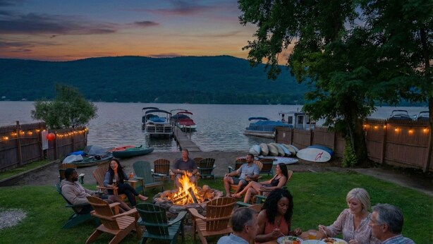 Private beach, kayaking, rowing - Sundowner on Lake George (Lake George)