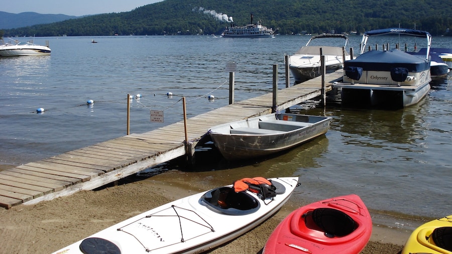 Sundowner on Lake George