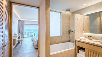 Junior Room, Sea View | Bathroom | Free toiletries, hair dryer, bathrobes, slippers