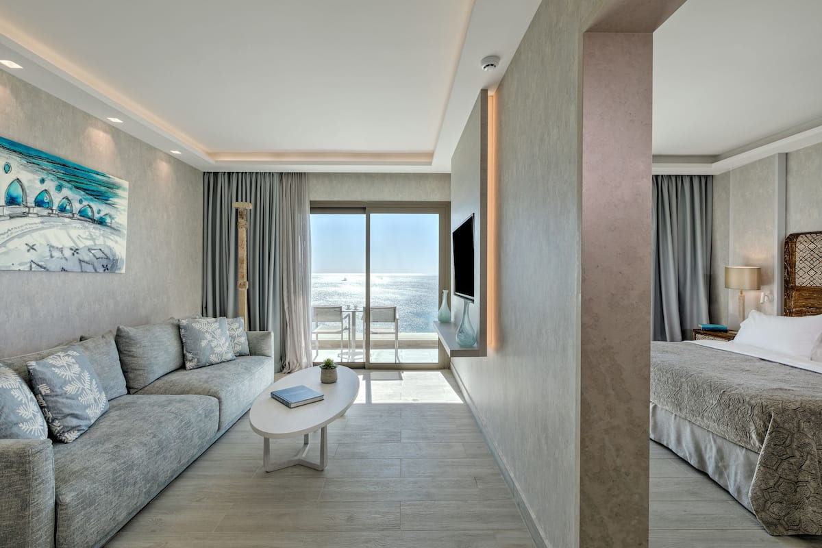 Executive Suite, Sea View