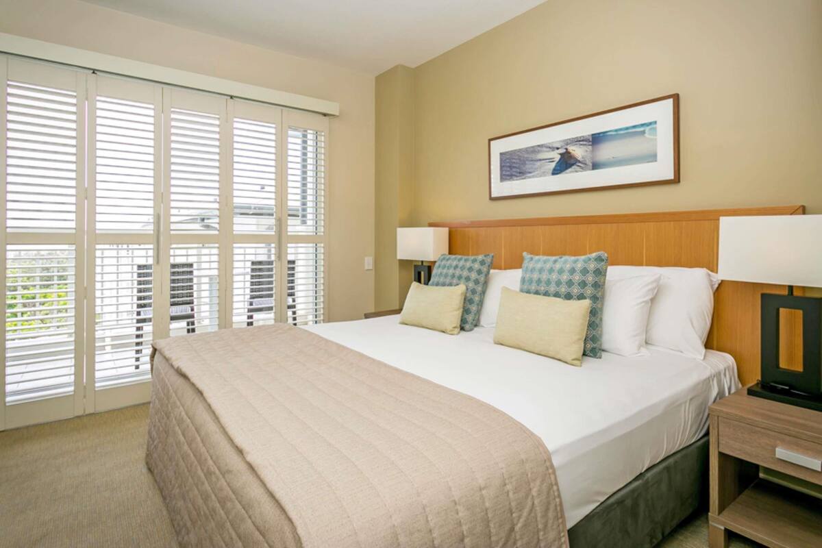 Quarto, vista para a piscina | 1 quarto, cofres nos quartos, ferros/tábuas de passar roupa