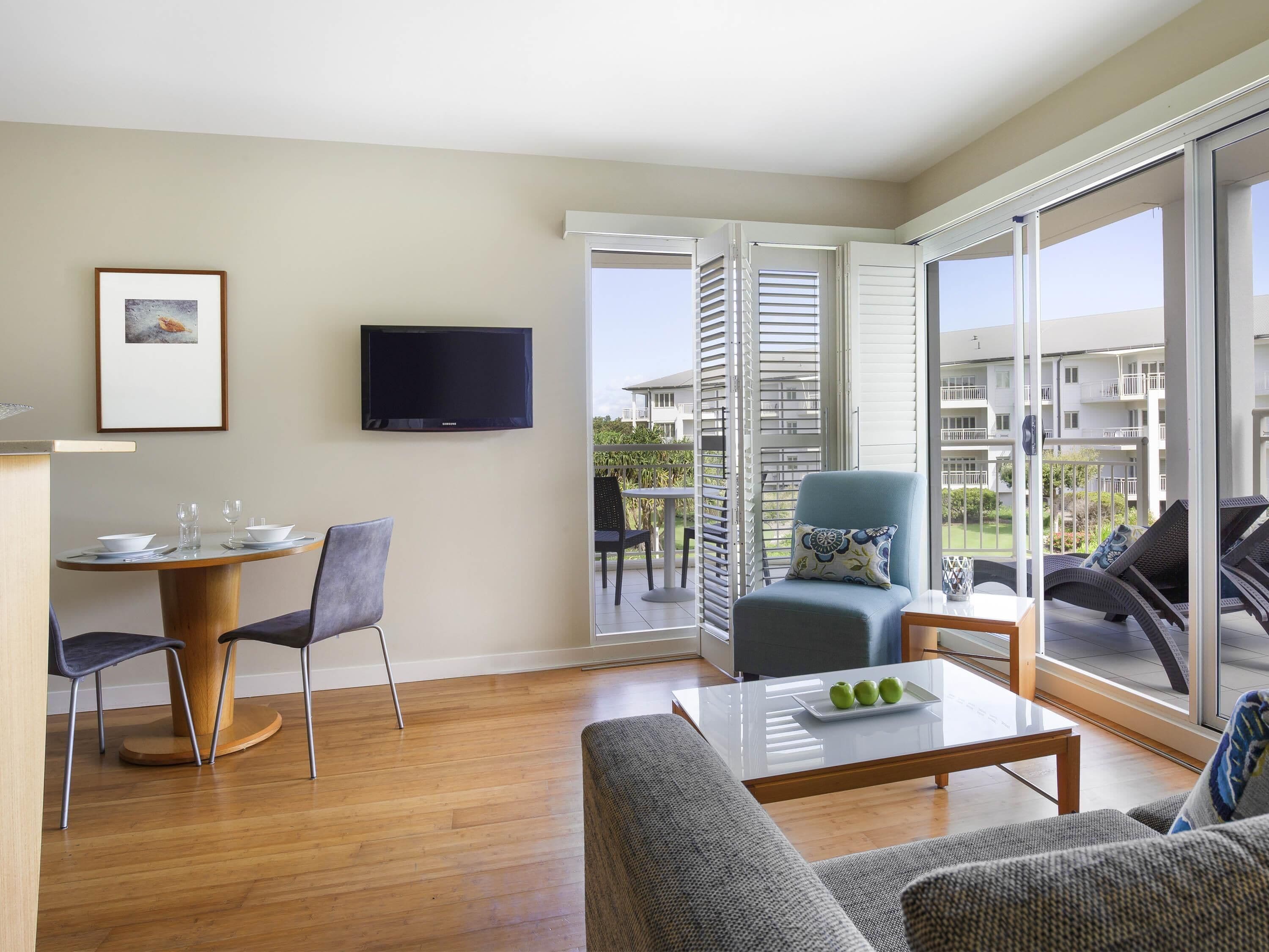 In-room safe, iron/ironing board, WiFi, bed sheets