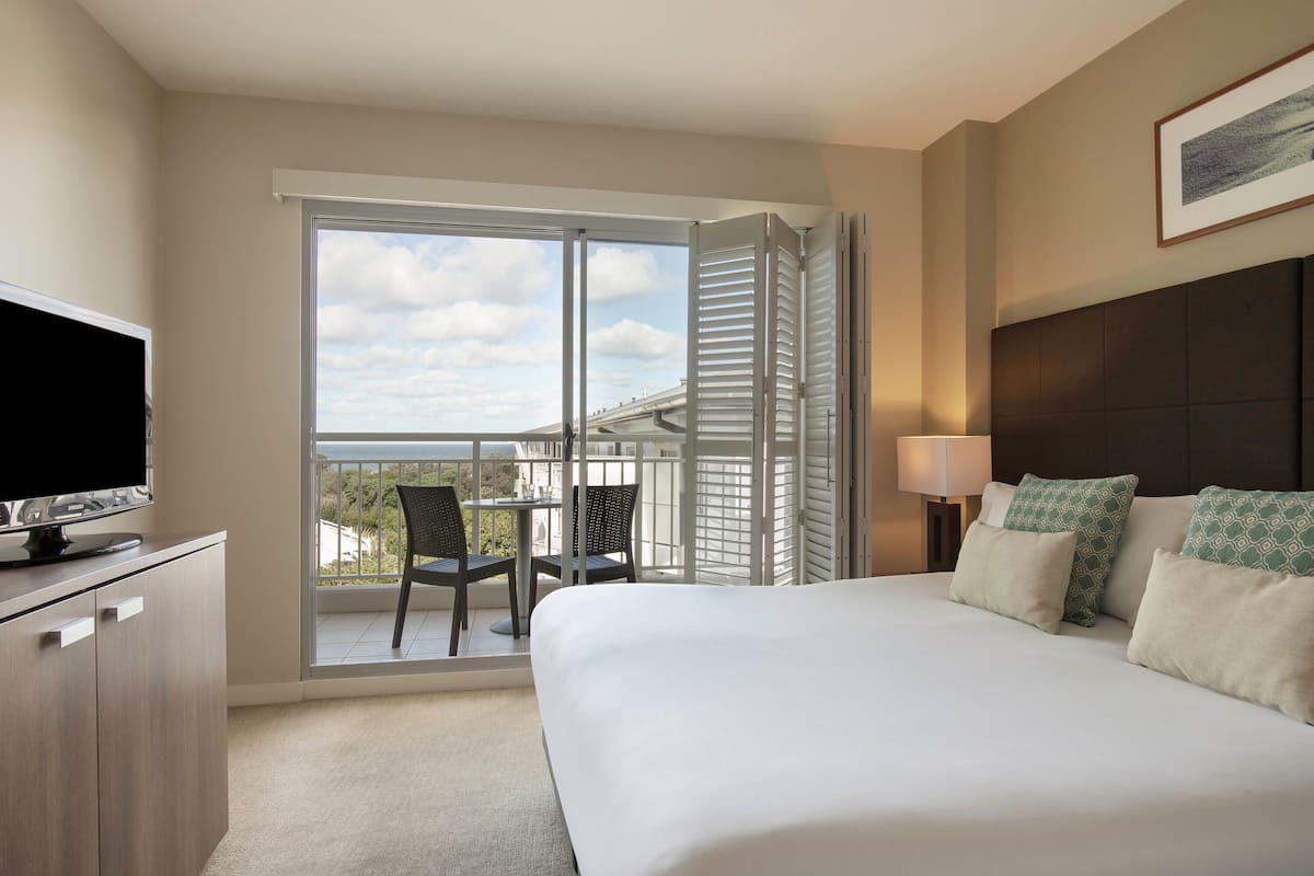 1 bedroom, in-room safe, iron/ironing board, wifi