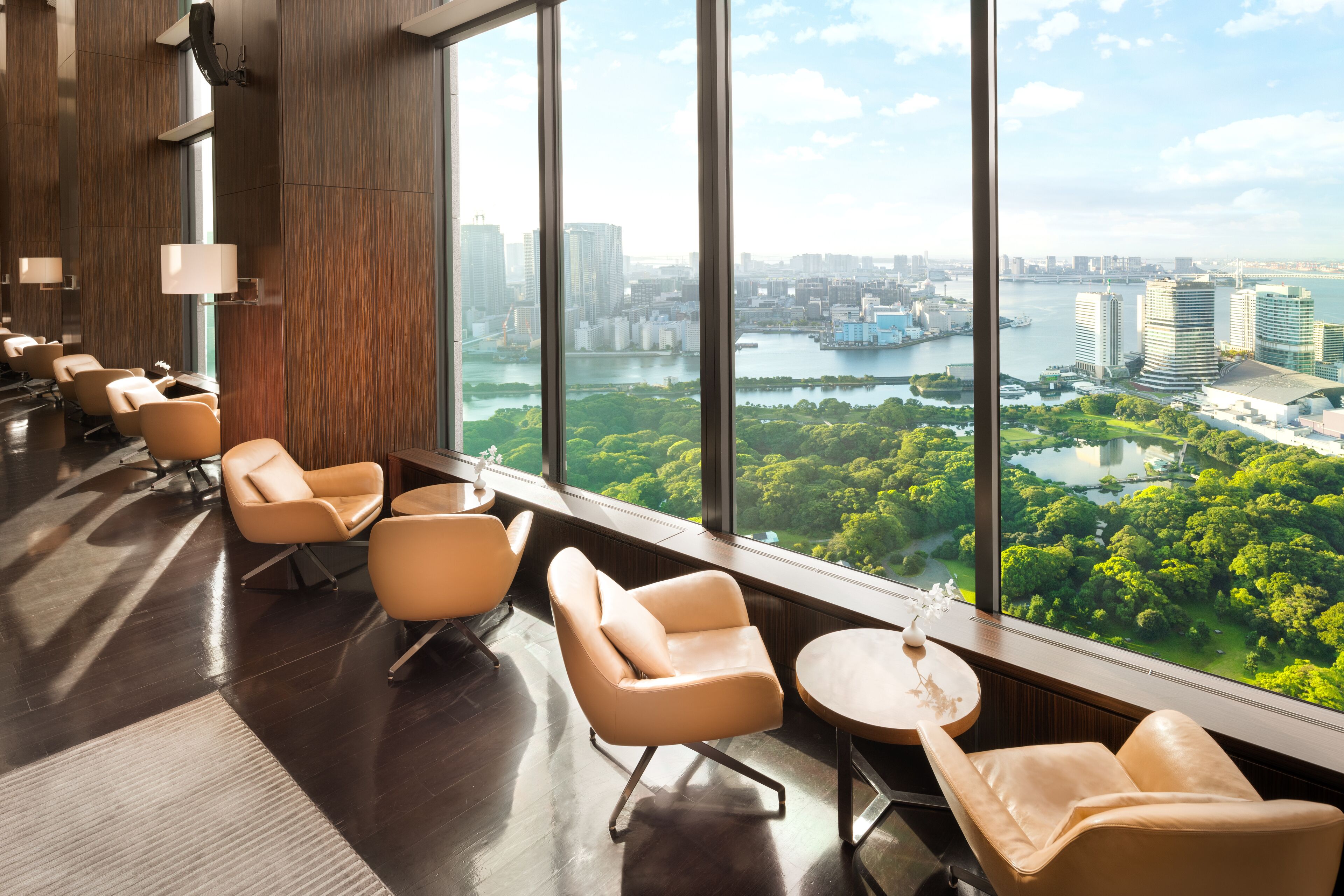 4 restaurants, breakfast, lunch, dinner served; japanese cuisine